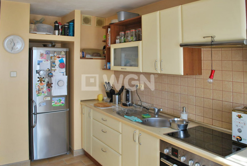 umeblowana i urządzona kuchnia w luksusowym apartamencie w Katowicach na sprzedaż