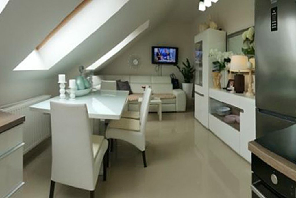 komfortowy salon w ekskluzywnym apartamencie do sprzedaży w Szczecinie