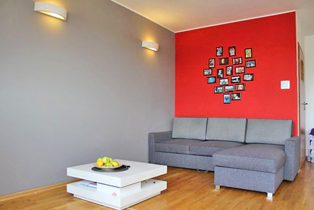 fragment jednego z komfortowo urządzonych pokoi w luksusowym apartamencie w Szczecinie na sprzedaż
