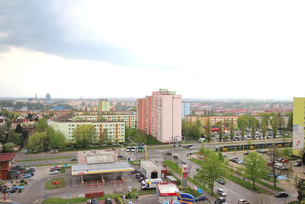 widok z balkonu oraz okien luksusowego apartamentu w Szczecinie na sprzedaż
