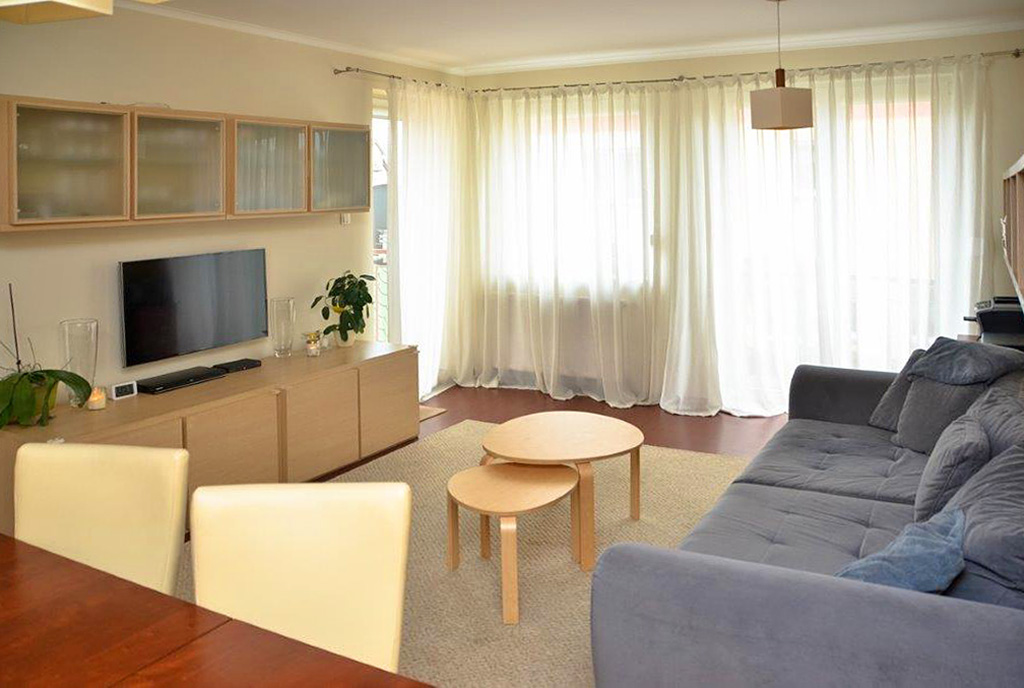 komfortowy salon w luksusowym apartamencie do sprzedaży w Szczecinie