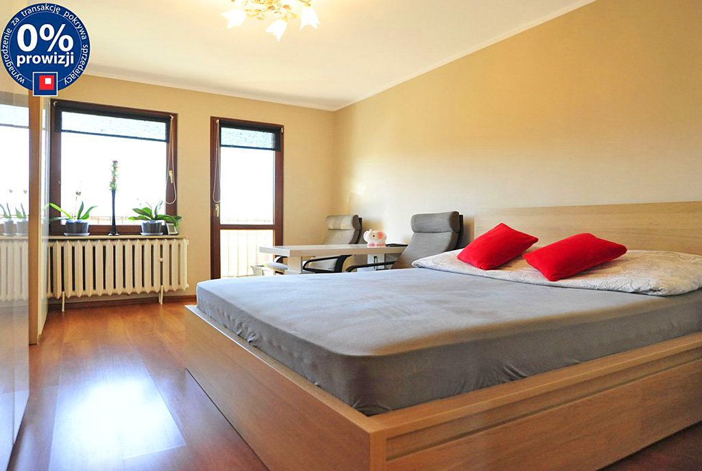 elegancka, prywatna sypialnia w luksusowym apartamencie do sprzedaży w okolicach Katowic