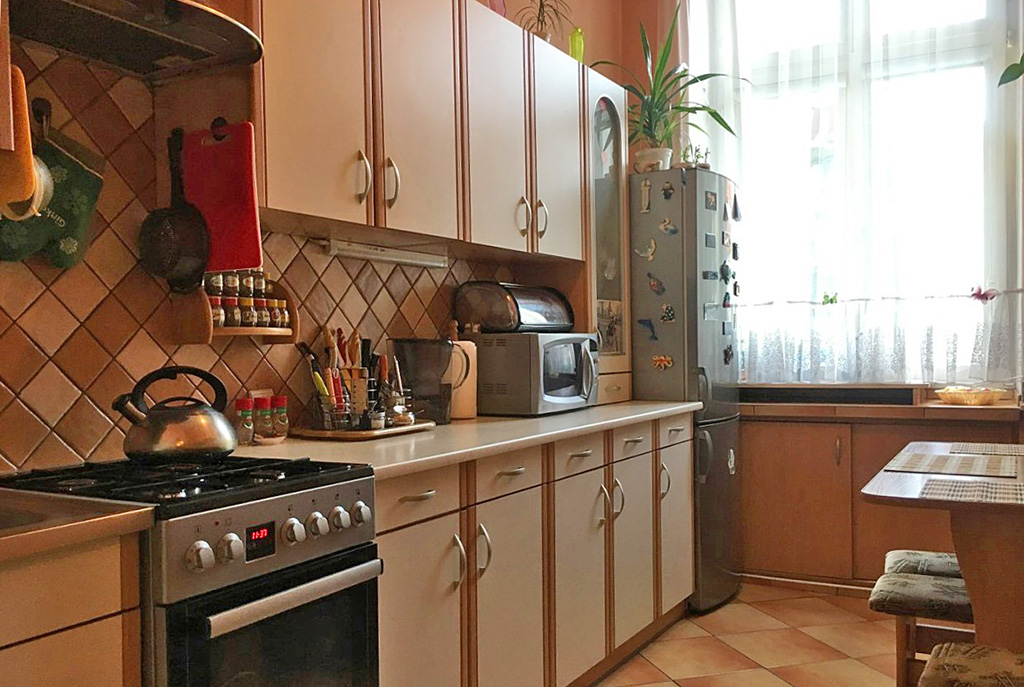 umeblowana kuchnia w luksusowym apartamencie we Wrocławiu na sprzedaż