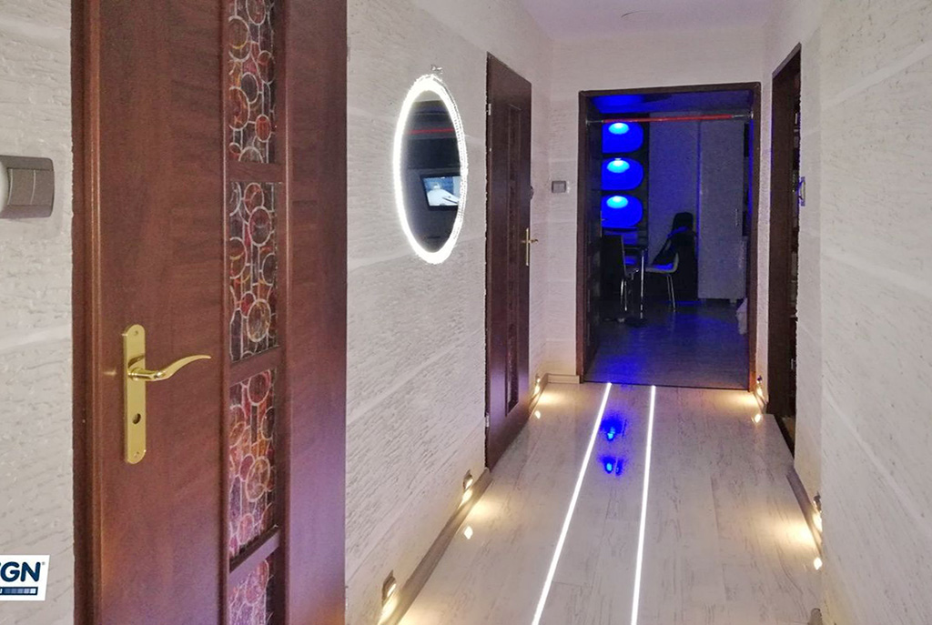 widok na przedpokój w luksusowym apartamencie w okolicach Zielonej Góry na sprzedaż