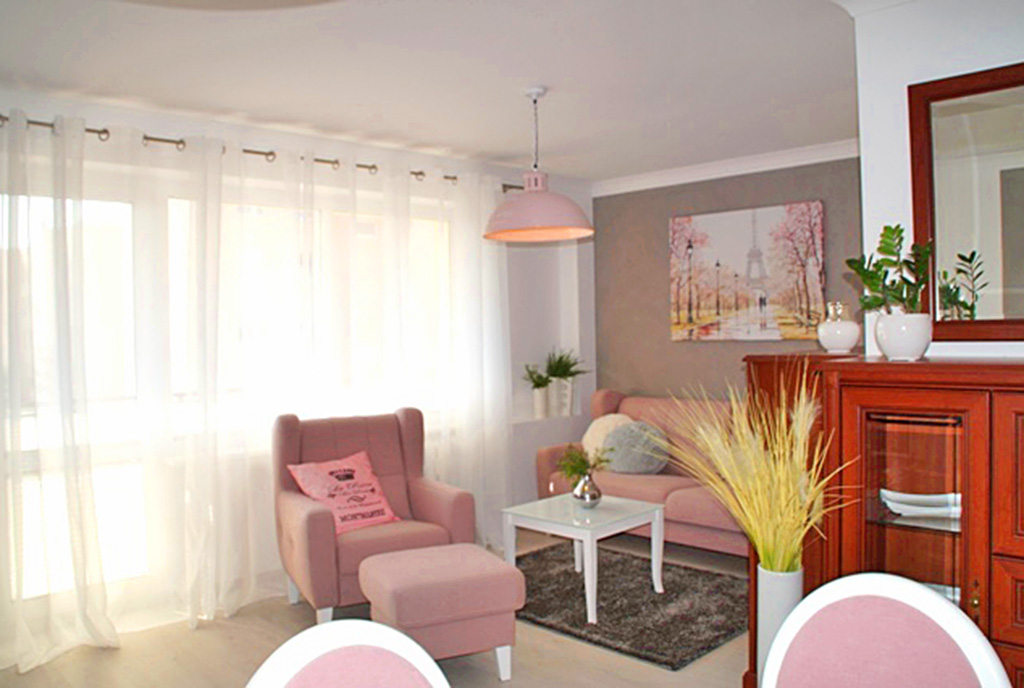 widok na salon w ekskluzywnym apartamencie do wynajmu w Słupsku