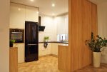 zdjęcie prezentuje komfortowa kuchnię w luksusowym apartamencie w Kaliszu na sprzedaż