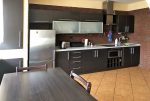nowoczesna kuchnia w luksusowym apartamencie do sprzedaży w Katowicach