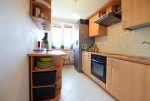 umeblowana i urządzona kuchnia w luksusowym apartamencie w Suwałkach na sprzedaż