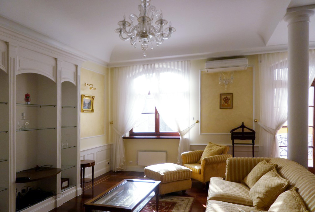 wytworne wnętrze ekskluzywnego salonu w luksusowym apartamencie do sprzedaży we Wrocławiu