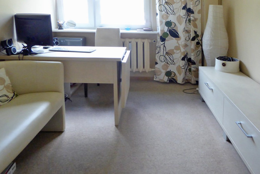 widok na prestiżowy gabinet w luksusowym apartamencie do wynajmu w Piotrkowie Trybunalskim