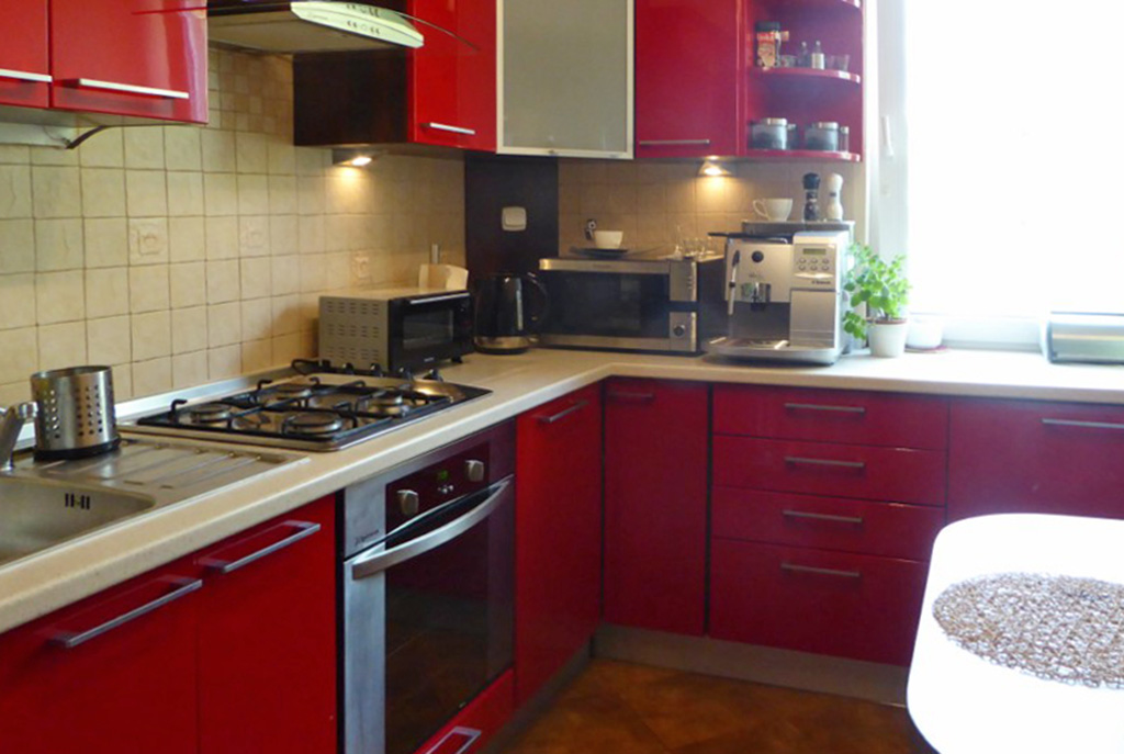 umeblowana i urządzona kuchnia w luksusowym apartamencie w Piotrkowie Trybunalskim na wynajem