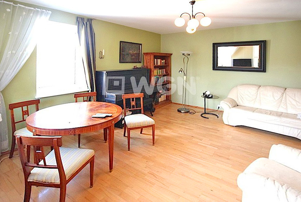 fragment komfortowego salonu w luksusowym apartamencie do wynajmu w Szczecinie