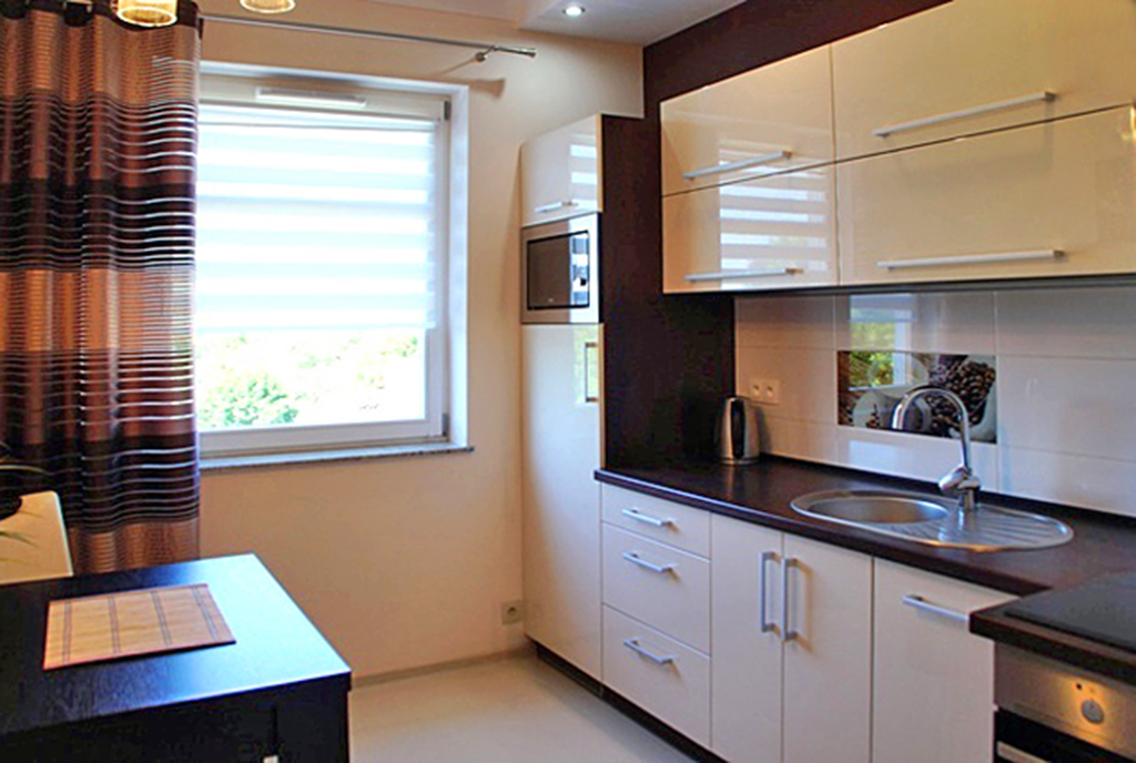 komfortowa kuchnia w luksusowym apartamencie w Słupsku na wynajem