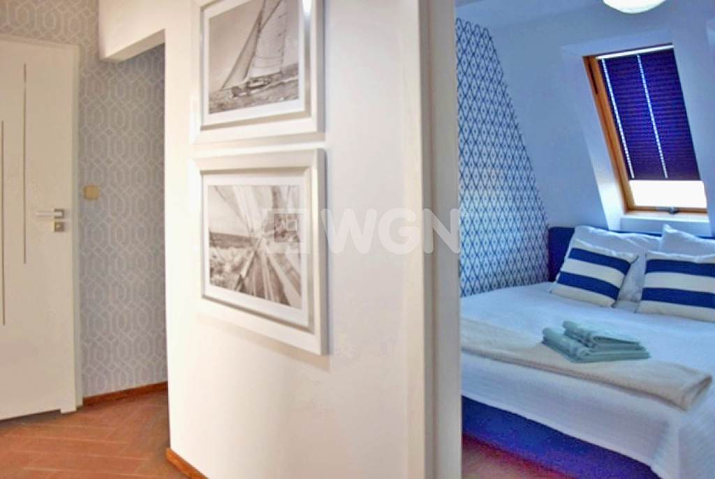 przedpokój i wejście do zacisznej sypialni w luksusowym apartamencie w Słupsku na wynajem