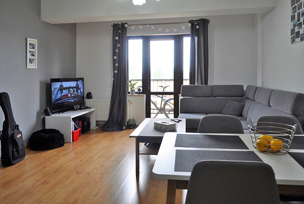 nowoczesny salon w ekskluzywnym apartamencie do wynajęcia w okolicach Legnicy