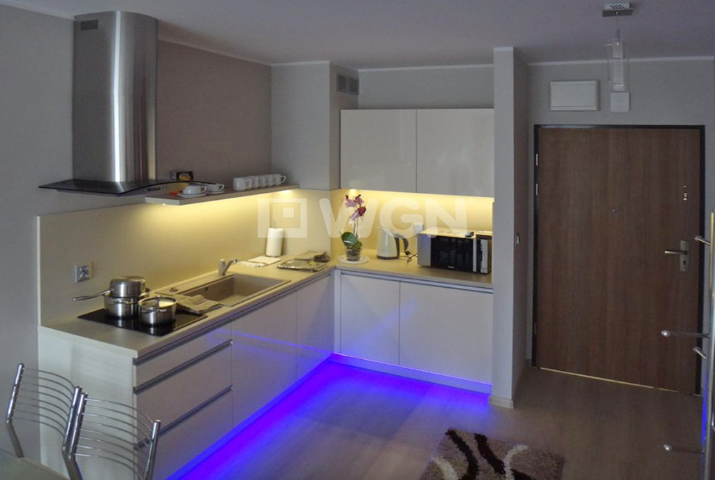 nowoczesna kuchnia w luksusowym apartamencie do wynajmu w Szczecinie