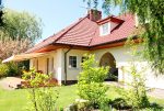 widok od strony ogrodu na luksusową willę w Gorzowie Wielkopolskim na sprzedaż