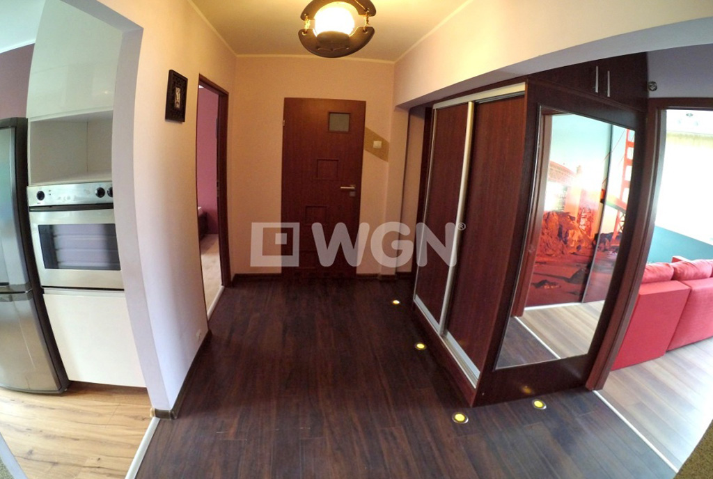 przestronny przedpokój w ekskluzywnym apartamencie do sprzedaży w Inowrocławiu