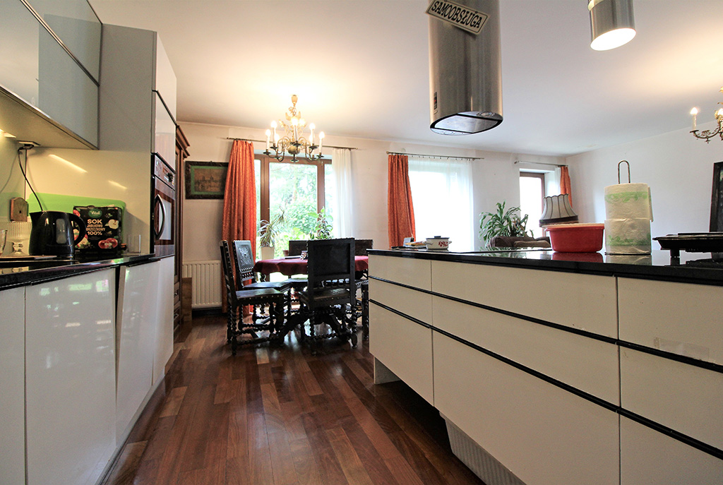 nowoczesna kuchnia w luksusowym apartamencie do sprzedaży w Krakowie