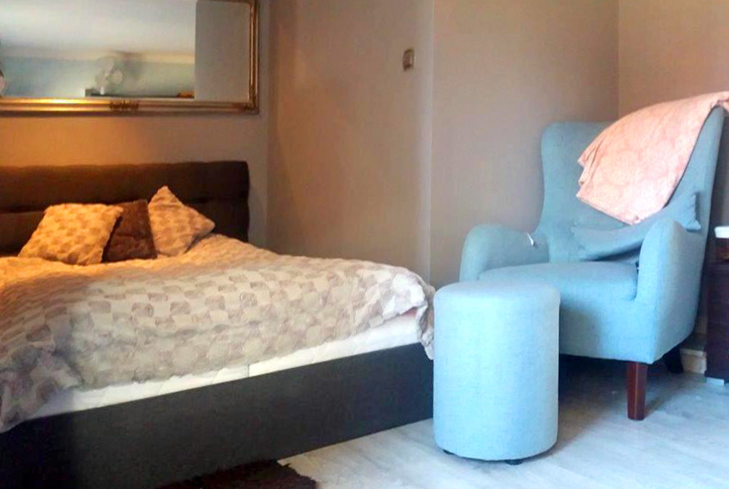 elegancka, prywatna sypialnia w luksusowym apartamencie w Szczecinie na sprzedaż