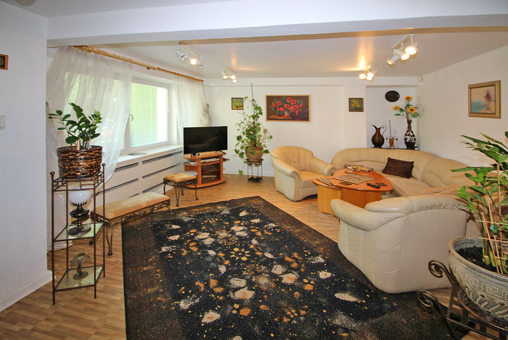 fragment salonu ekskluzywnego apartamentu do sprzedaży w Łodzi