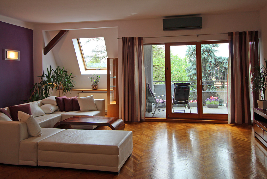 luksusowy salon w ekskluzywnym apartamencie do wynajęcia w Krakowie