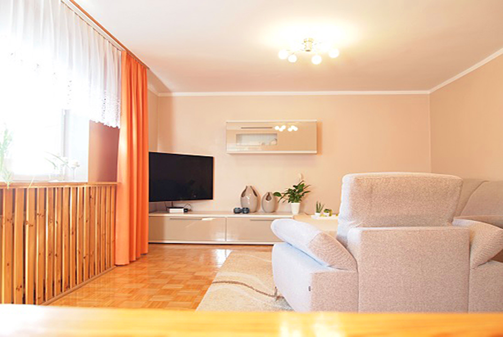 stylowy salon w ekskluzywnej willi do sprzedaży w Szczecinie