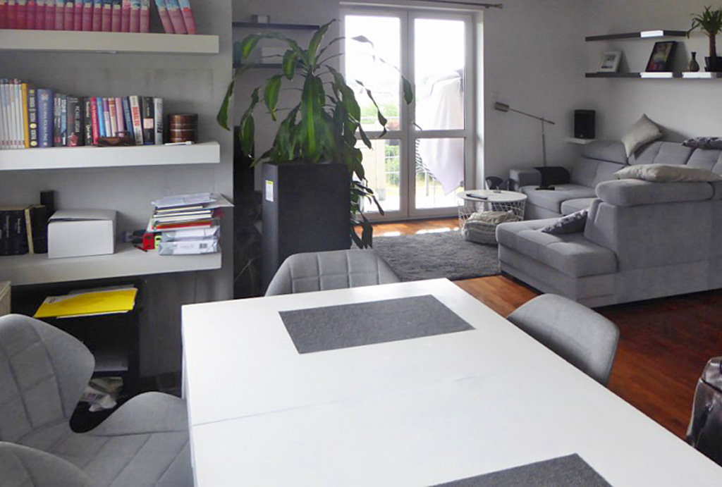 na zdjęciu jadalnia w luksusowym apartamencie do sprzedaży w Piotrkowie Trybunalskim