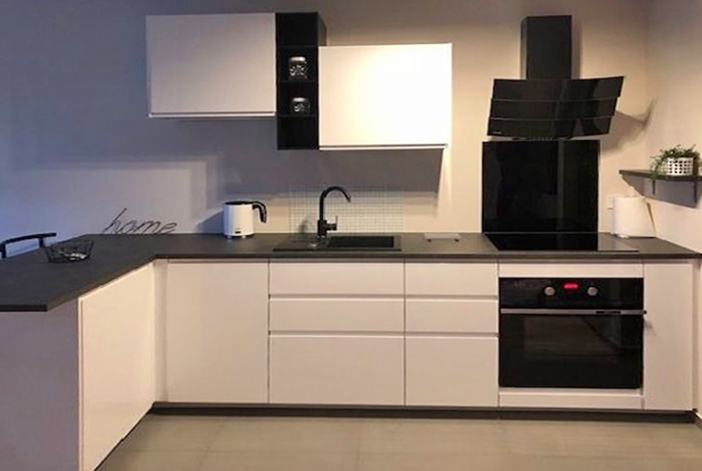 nowoczesna kuchnia w luksusowym apartamencie w Krakowie na wynajem