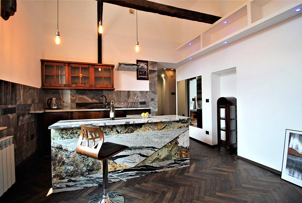 artystyczne wnętrze ekskluzywnego apartamentu do wynajęcia w Krakowie