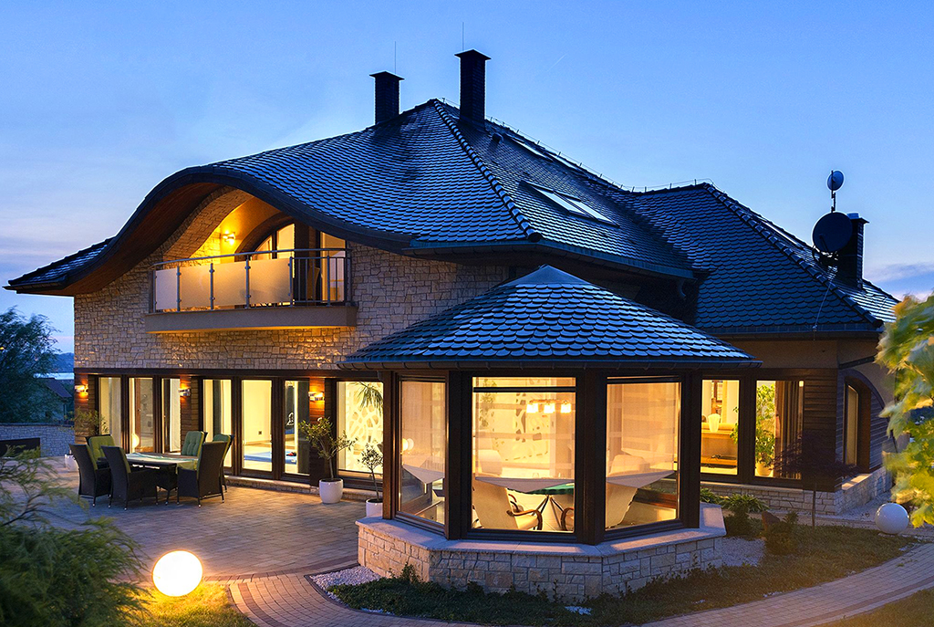 widok od strony ogrodu na ekskluzywną willę do sprzedaży w Bielsku-Białej