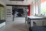 widok na komfortowy salon w luksusowym apartamencie do sprzedaży w Krakowie