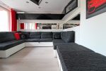 na zdjęciu fragment jednego z ekskluzywnych pokoi w luksusowym apartamencie w Krakowie na sprzedaż