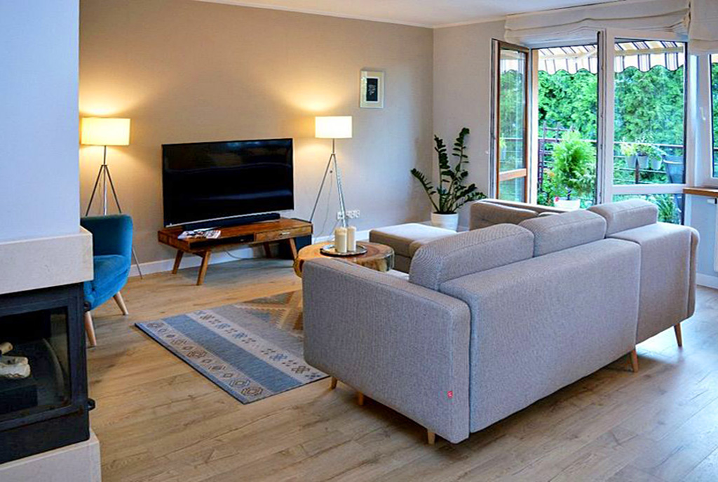 nowoczesny design salonu w luksusowym apartamencie do sprzedaży w Tczewie