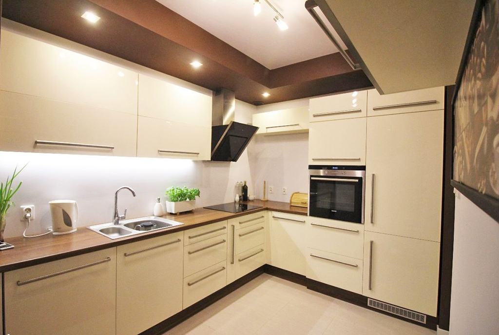 nowoczesna kuchnia w ekskluzywnym apartamencie do wynajmu w Szczecinie
