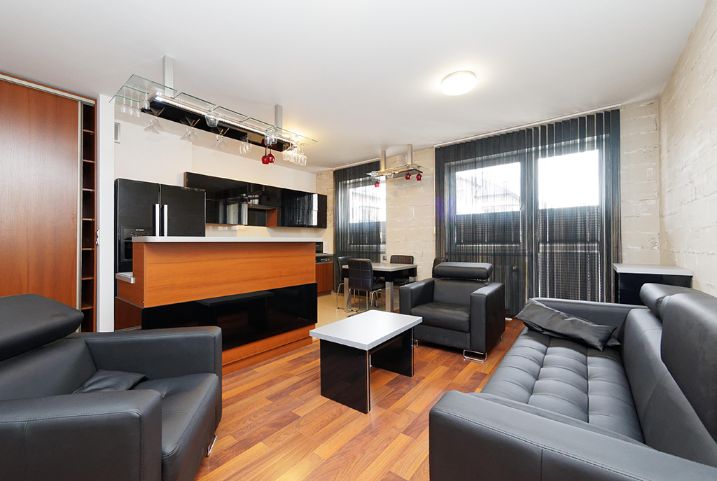 prestiżowy salon w ekskluzywnym apartamencie do wynajęcia w Tarnowie