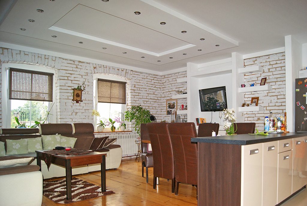 prestiżowy salon w ekskluzywnym apartamencie do sprzedaży w okolicach Żagania