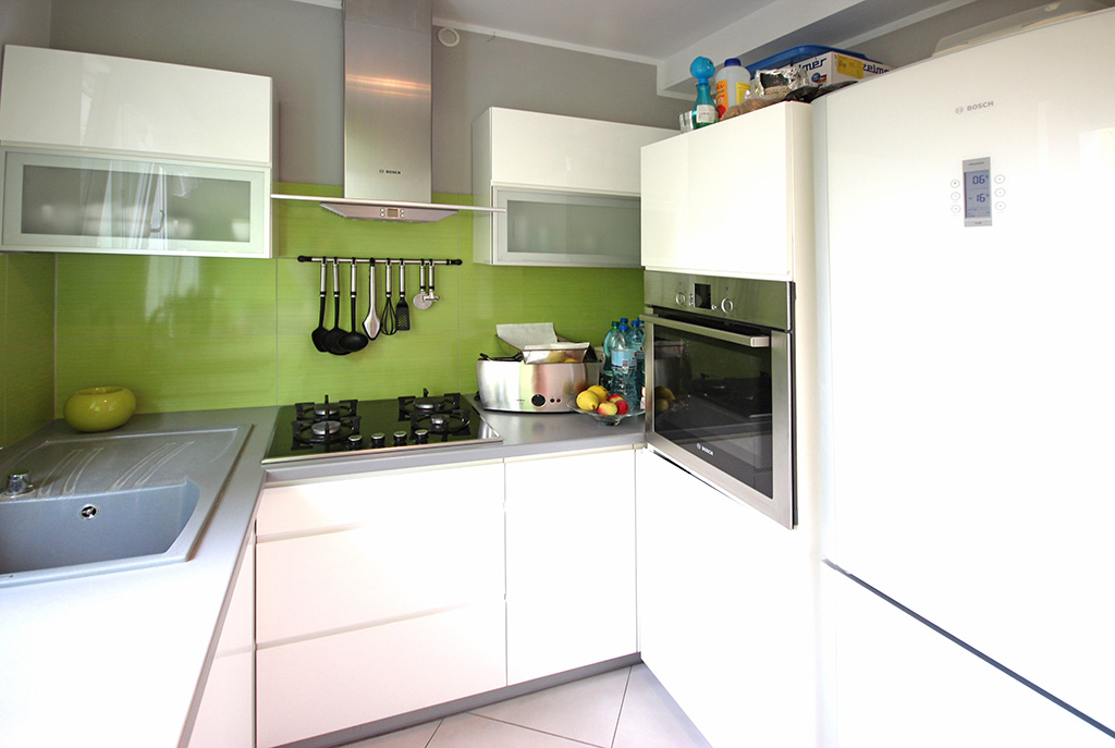 prestiżowa, umeblowana kuchnia w luksusowym apartamencie w Szczecinie na wynajem