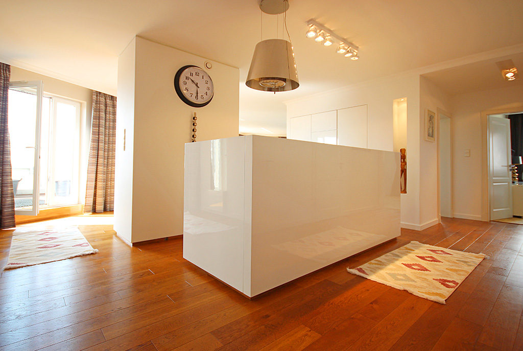 przestronne wnętrze luksusowego apartamentu w Szczecinie na wynajem