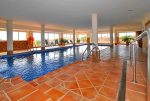 basen znajdujący się w ekskluzywnej willi w Hiszpanii (Costa del Sol, Malaga) na sprzedaż