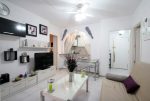 nowoczesny salon w ekskluzywnym apartamencie do sprzedaży w Hiszpanii (Torrevieja, Costa Blanca)