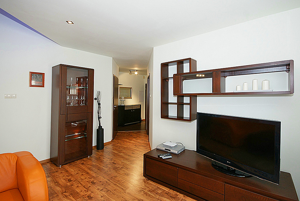 komfortowo u stylowo umeblowany pokój w luksusowym apartamencie na wynajem Katowice