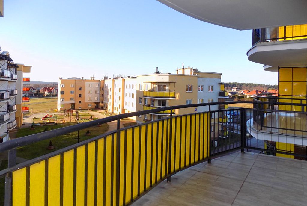 taras widokowy przy luksusowym apartamencie do sprzedaży Mazury