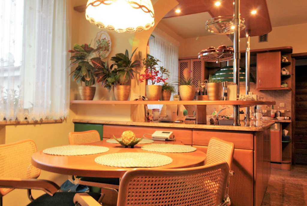 fragment stylowej kuchni w willi do sprzedaży Kraków