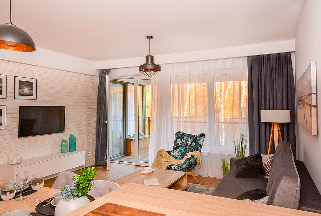 prestiżowy salon w ekskluzywnym apartamencie do sprzedaży nad morzem