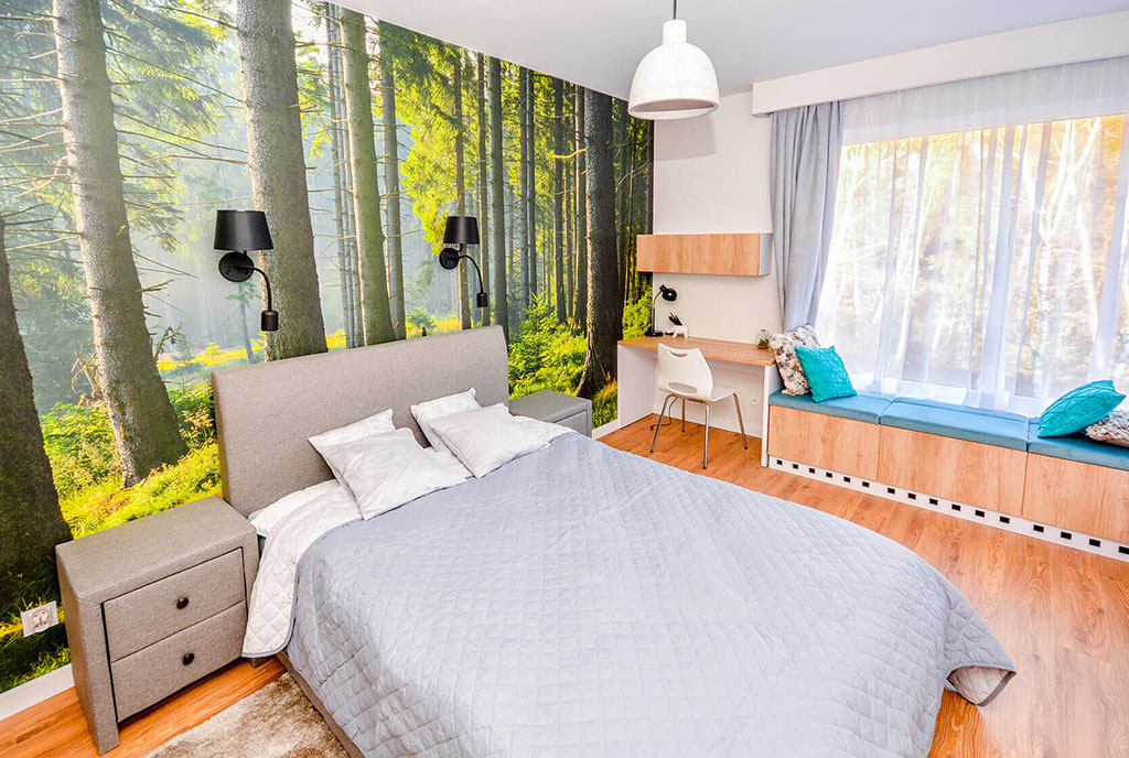 zaciszna, prywatna sypialnia w luksusowym apartamencie do sprzedaży nad morzem