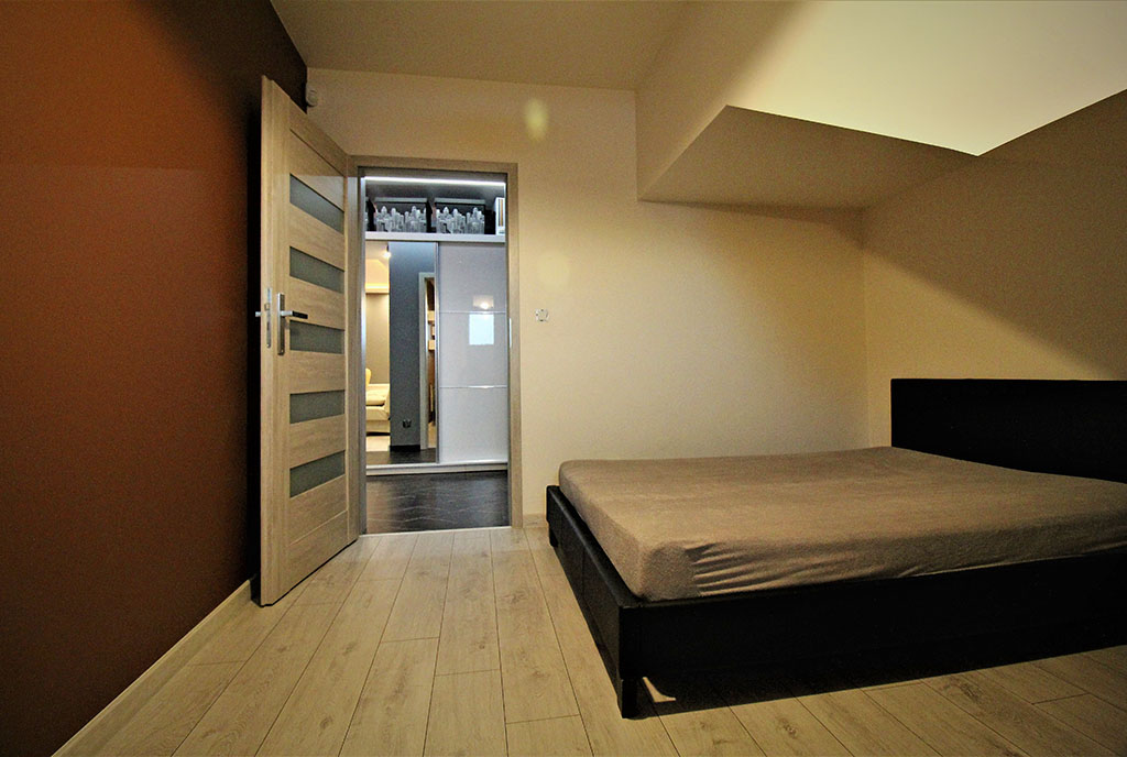 zaciszna, prywatna sypialnia w luksusowym apartamencie na wynajem Kraków