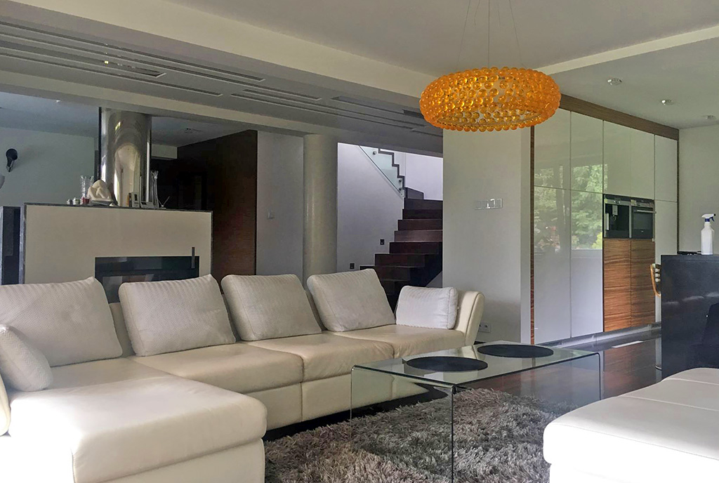 prestiżowy salon w ekskluzywnej willi do sprzedaży Lublin (okolice)
