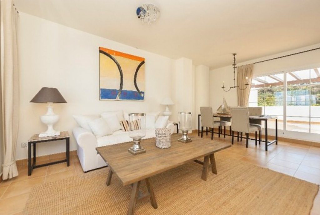 prestiżowy salon w ekskluzywnym apartamencie do sprzedaży Hiszpania (Costa del Sol, Kadyks)