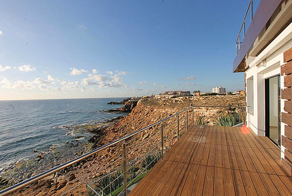 widok na morze z tarasu przy ekskluzywnej willi na sprzedaż Costa Blanca (Hiszpania)